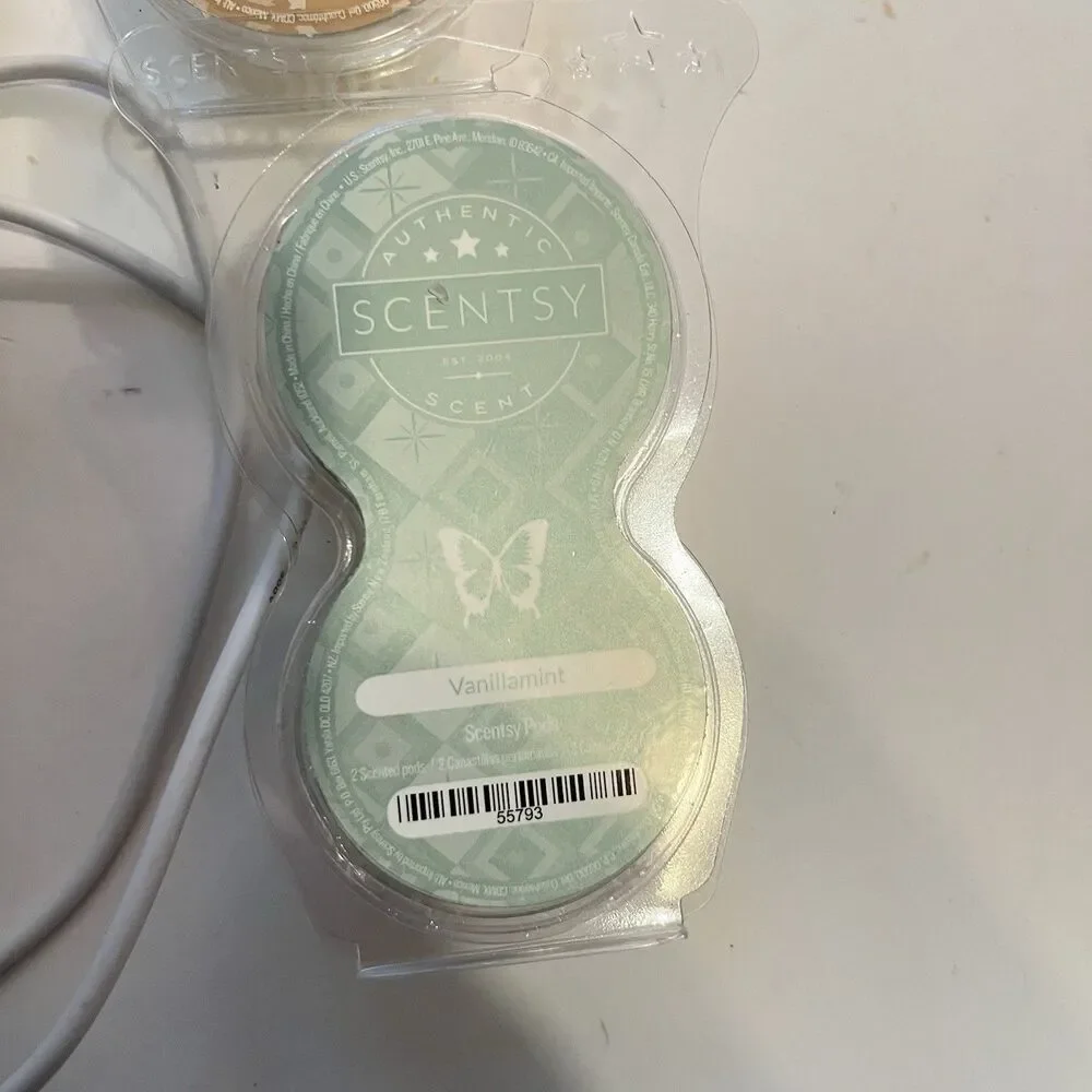 Scentsy Go White With USB Cable For Charging & 9 Scent Pods - Picture 7 of 10